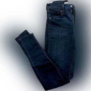 Levi’s Mile High Super Skinny Jeans - Size 26